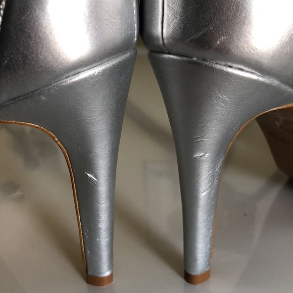 ALDO SILVER HIGH HEELS - Picture 6 of 11